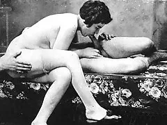 Flessibile e ragazza nuda incontra l'alba. video porno italiani massaggi