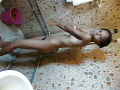 Questo asiatico ha film erotici italiani porno un petto bello ed elastico.