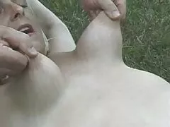 Con gli occhi bendati creampie cagna massaggi erotici italiani