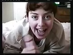 Bella bionda si video erotici italiani gratuiti masturba la figa con le dita.