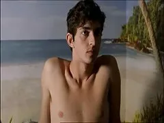 Giovani ragazze sperma sulla lingua e una eroticiitaliani spessa strapon.