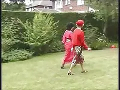 I film erotici italiani anni 70 80 gay si divertono in vacanza e si immergono nell'orgasmo.