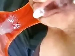 Cazzo in diverse pose con una film erotici amatoriali italiani bionda con una coda.