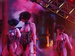 Spogliarellista video erotici italiani succhia VIP clienti
