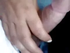 Il ragazzo ha colto il momento libero quando la sua ragazza si è addormentata e ha iniziato a prenderla a calci. film softcore italiani